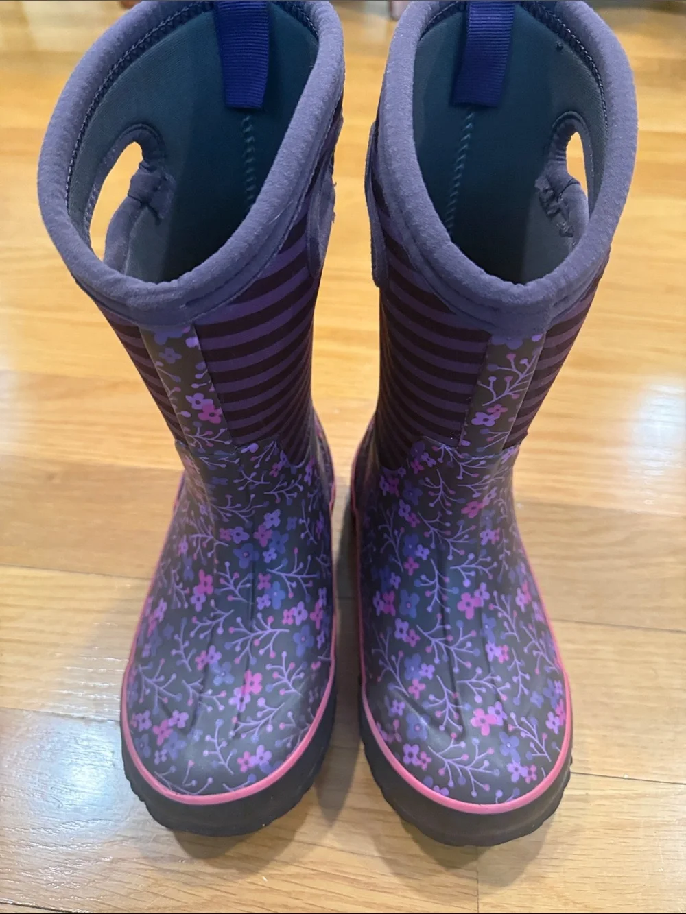 Bogs girls flower & strips snow boots size 1 .